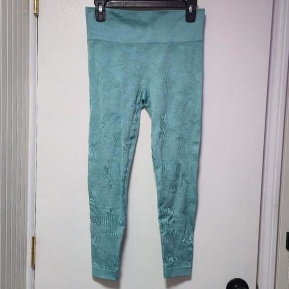 Teal Gymshark Workout Leggings - Medium - Worn Rouch Butt - Picture 2 of 4
